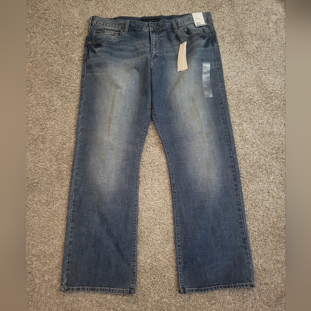 Calvin Klein Jeans bootcut in Faded Blue